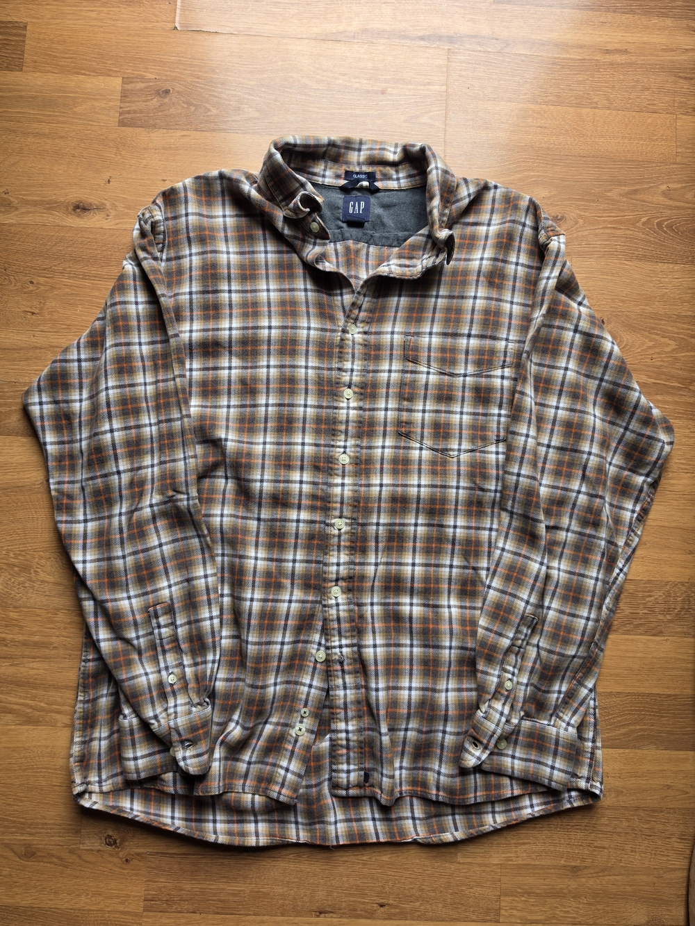 GAP Men's Brown Plaid Button-Up Shirt
